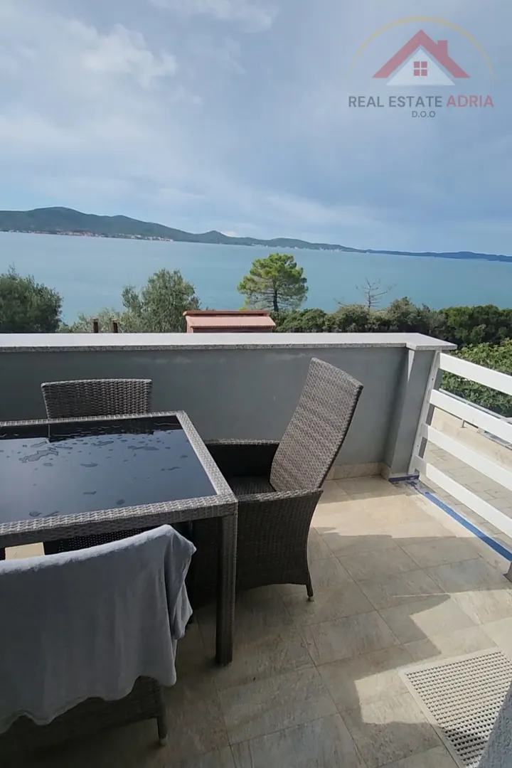 Kuća - Sveti Filip i Jakov, 200m2