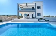Kuća - Vodice, 290m2