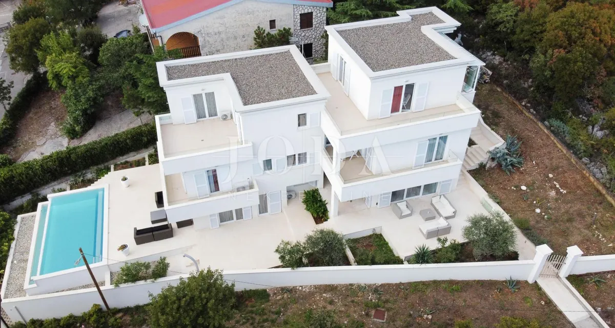 House - Crikvenica, 204m2