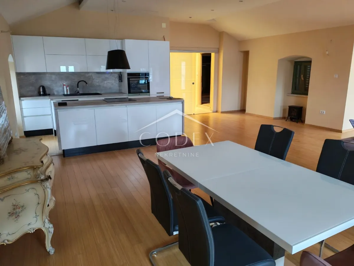 Apartment - Opatija, 143m2