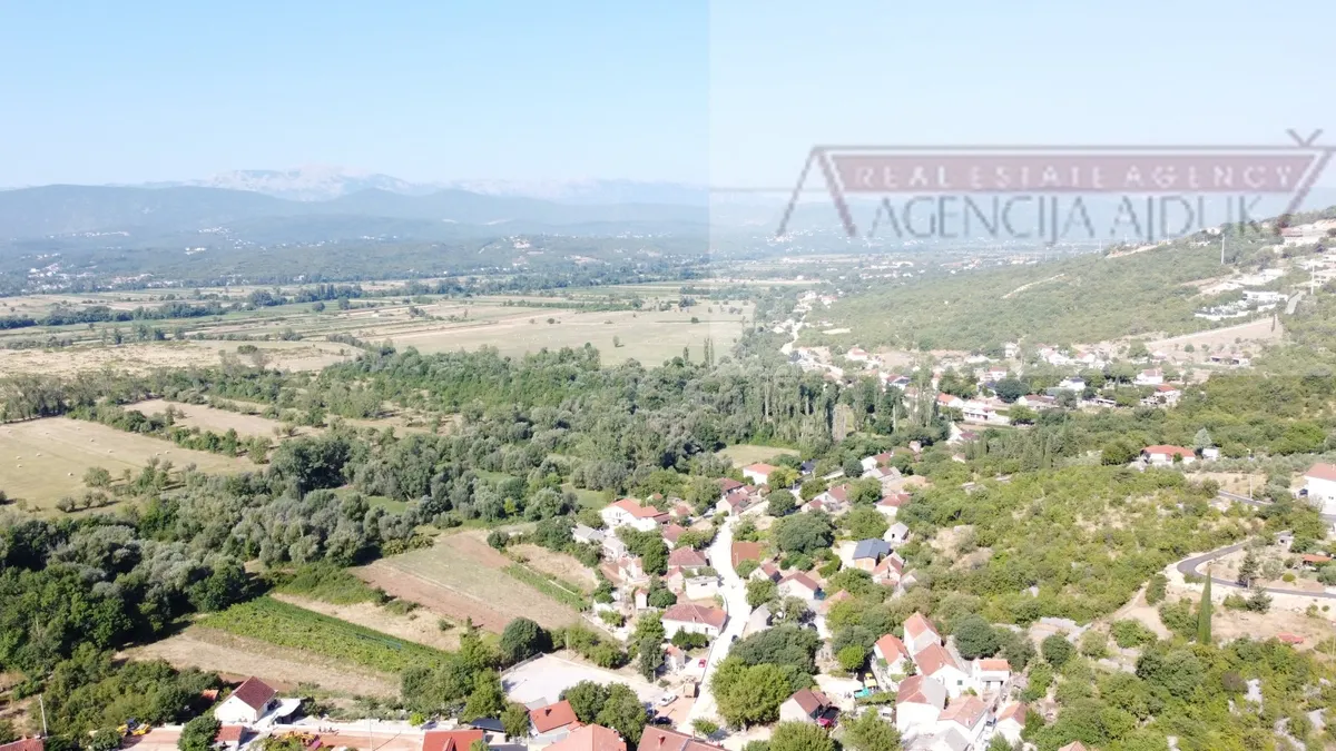 Zemljište - Imotski, 1100m2