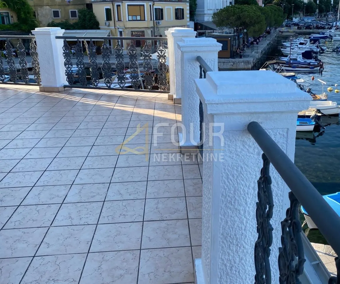 Kuća - Opatija, 245m2