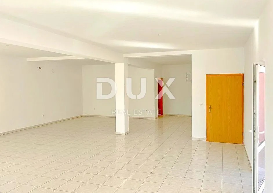 Poslovni Prostor - Novigrad, 135.3m2