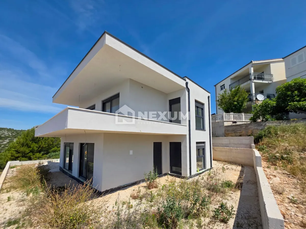 Kuća - Seget, 220m2