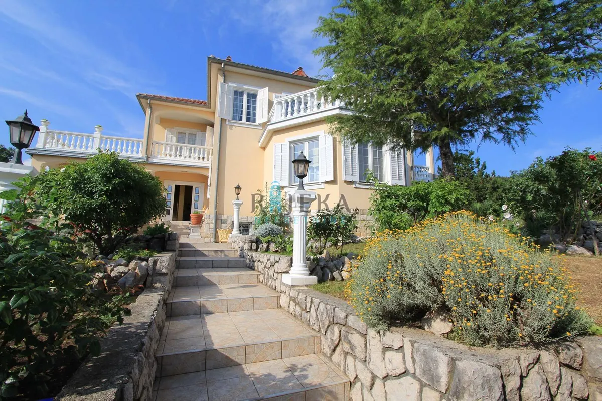 Kuća - Crikvenica, 350m2