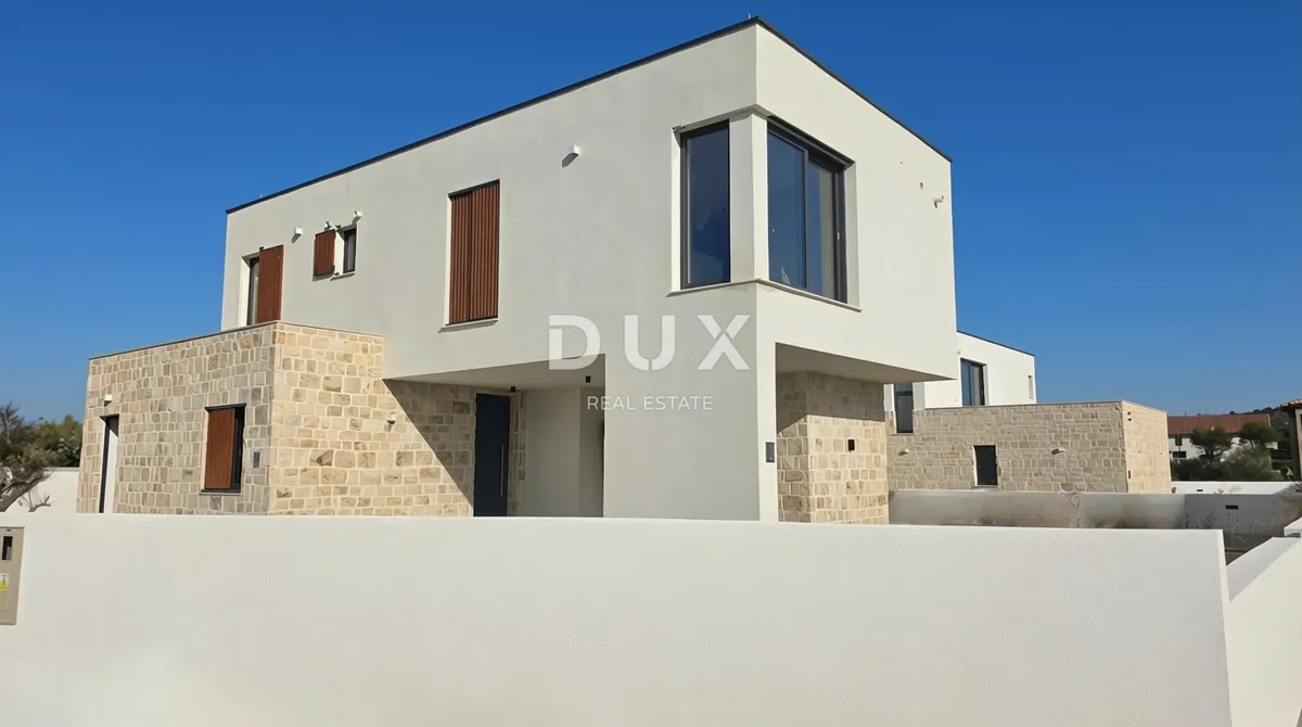 Kuća - Šibenik - Okolica, 142m2