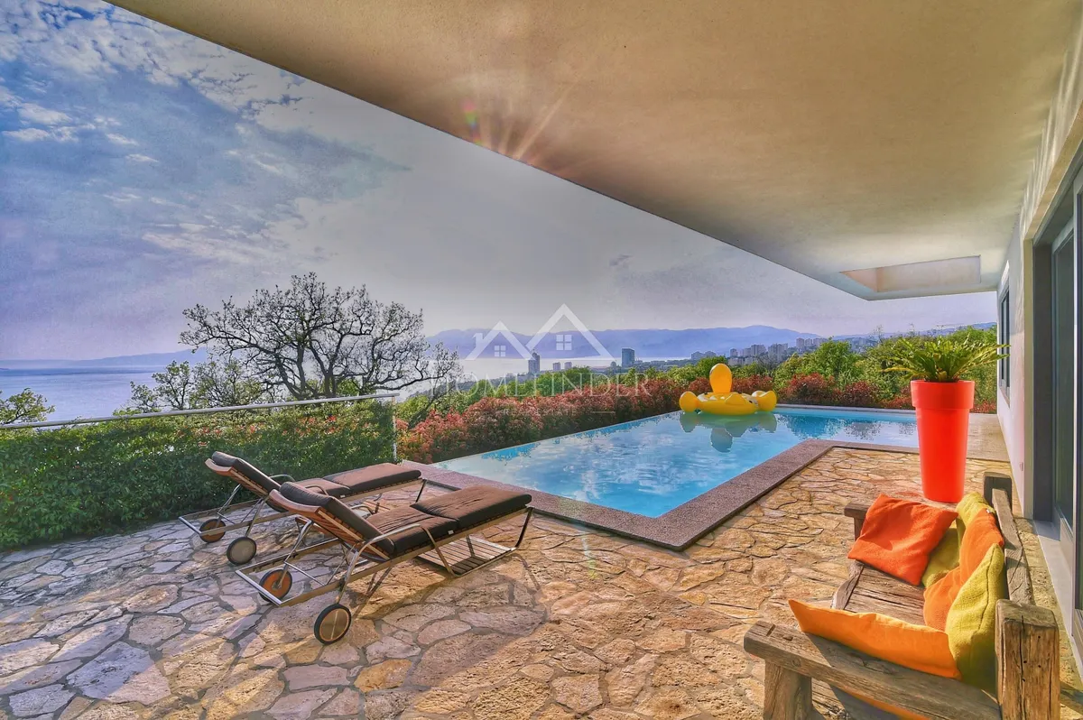 House - Kostrena, 220m2