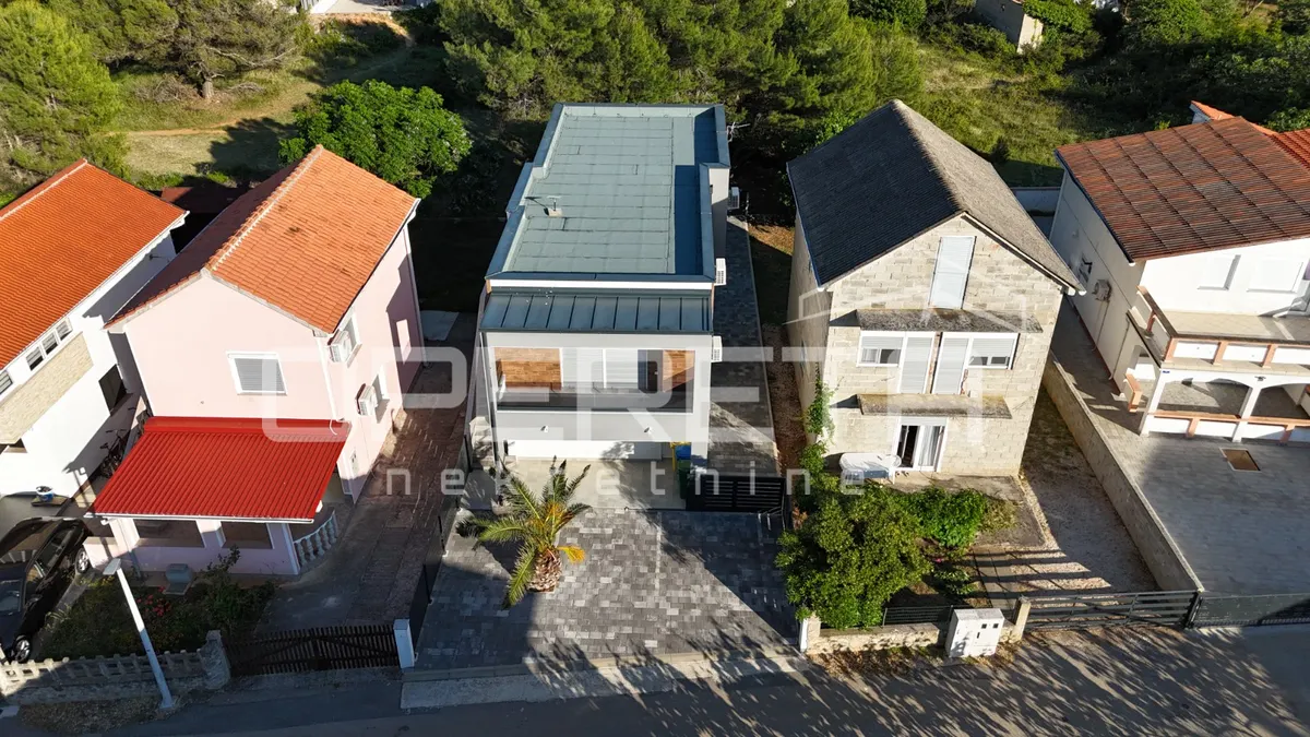 Kuća - Prilaz kralja Tomislava II 12, Vir, Vir, 170m2