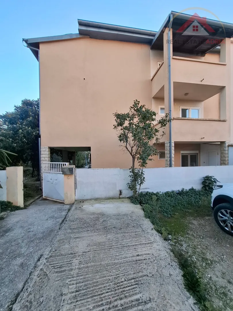 Kuća - Biograd na Moru, 400m2