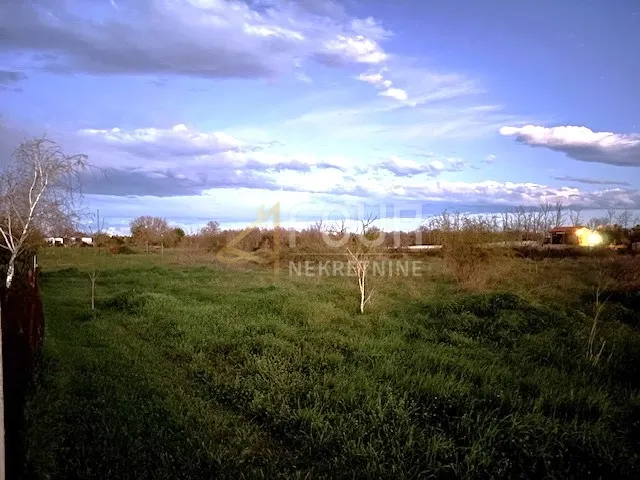 Zemljište - Pula, 2298m2