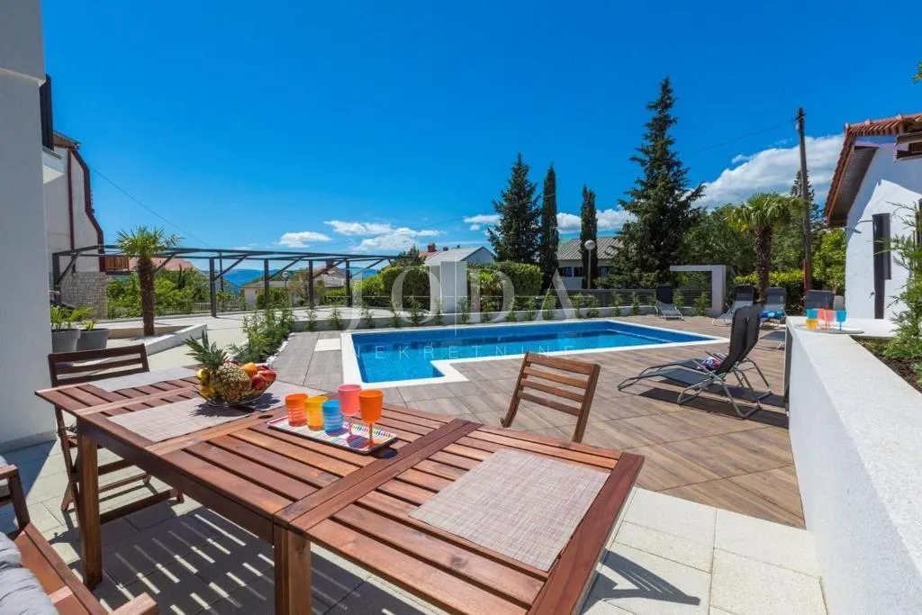 Kuća - Crikvenica, 375m2