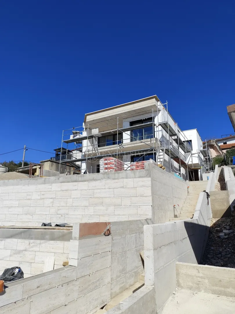 House - Crikvenica, 314.9m2