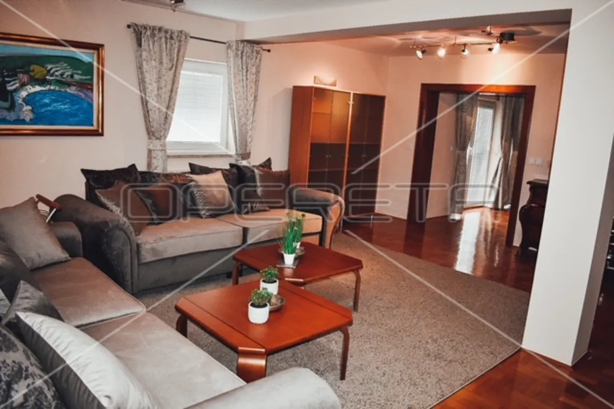 Kuća - Pustodol, Donja Stubica, Donja Stubica, 250m2