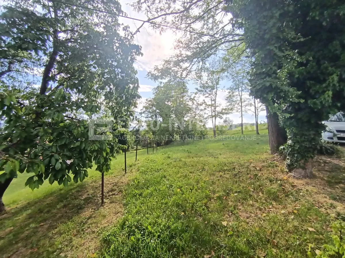 Zemljište - Podsused - Vrapče, 830m2