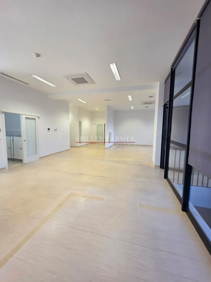 Poslovni Prostor - Martinovka, Zagreb, 250m2