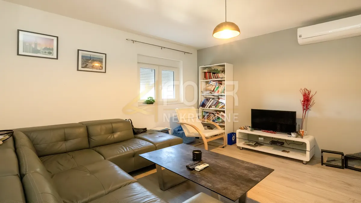 Kuća - Pula, 210m2