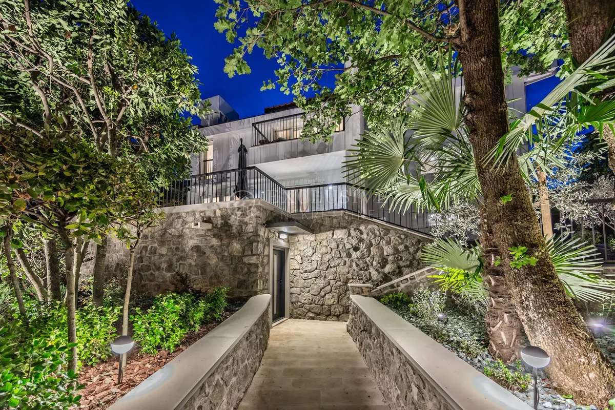 House - Opatija - Okolica, 313m2