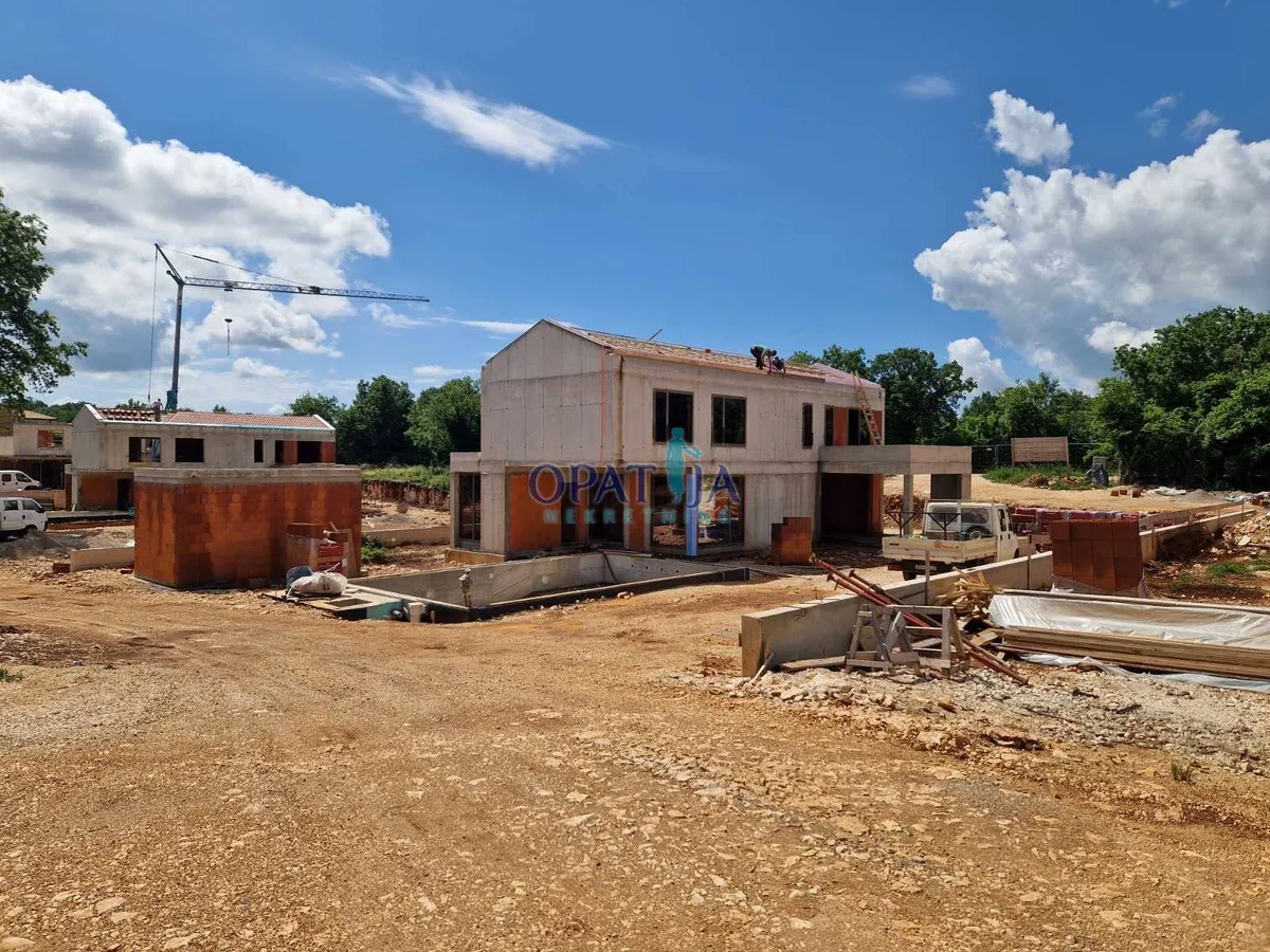 Kuća - Labin, 176m2