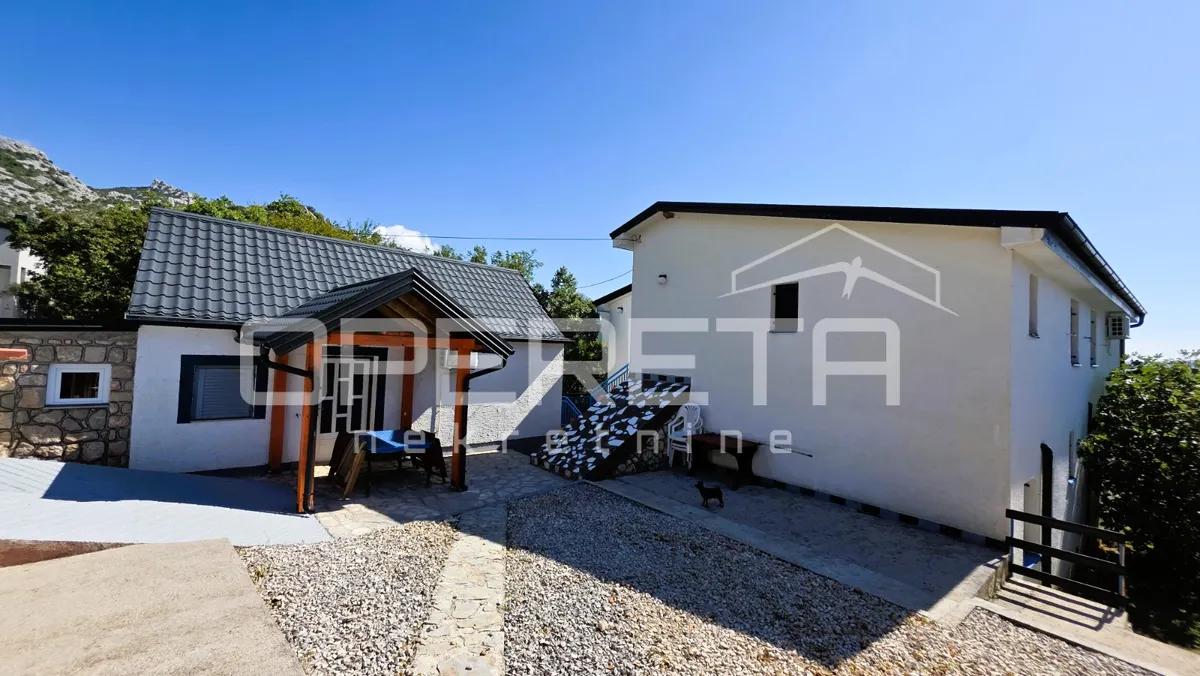 Kuća - Naselje bana Josipa Jelačića, Karlobag, Karlobag, 330m2