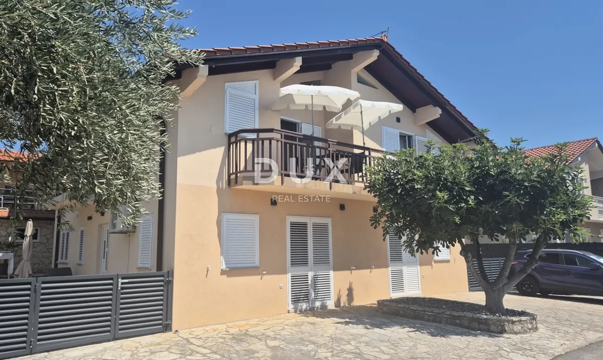 Kuća - Jasenice, 251m2