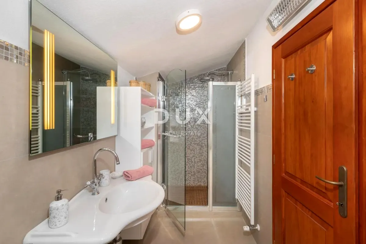 House - Labin, 200m2
