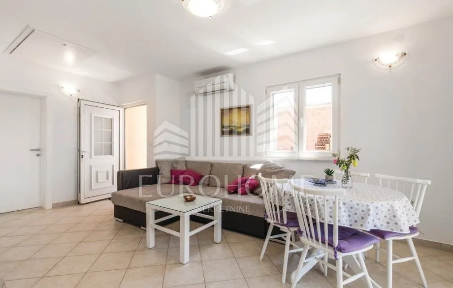 Kuća - Povljana, 200m2