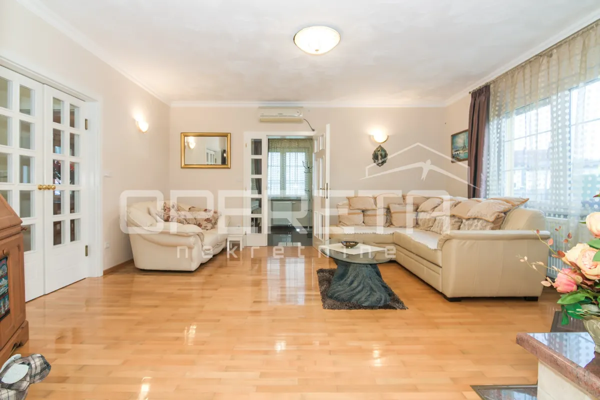 Kuća - Stubička cesta, Oroslavje, Oroslavje, 279m2