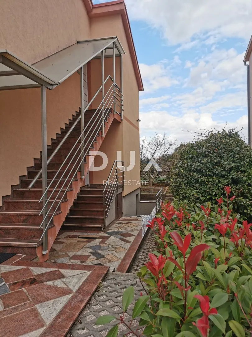 Kuća - Malinska-Dubašnica, 250m2