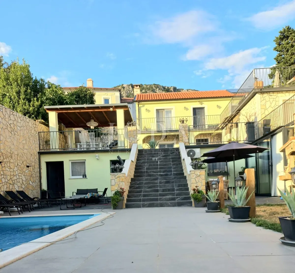 Kuća - Vinodolska Općina, 200m2