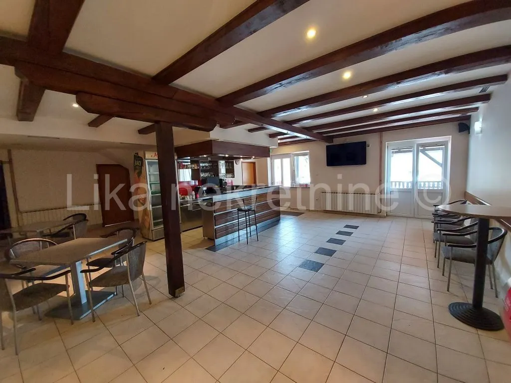 Poslovni Prostor - Ličko Lešće, Otočac, 600m2