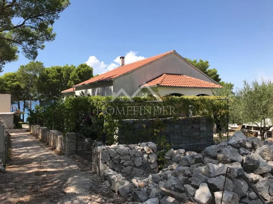 House - Milna, 200m2