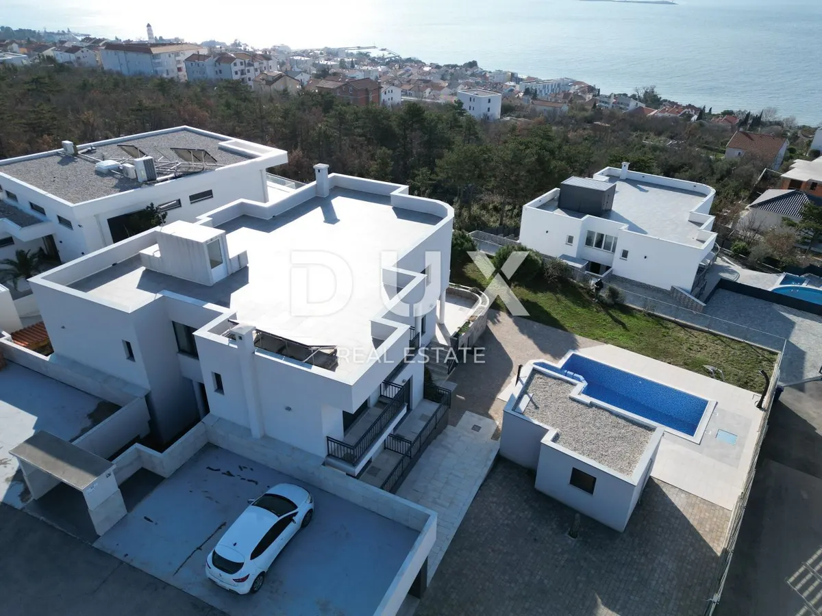 Kuća - Crikvenica, 390m2