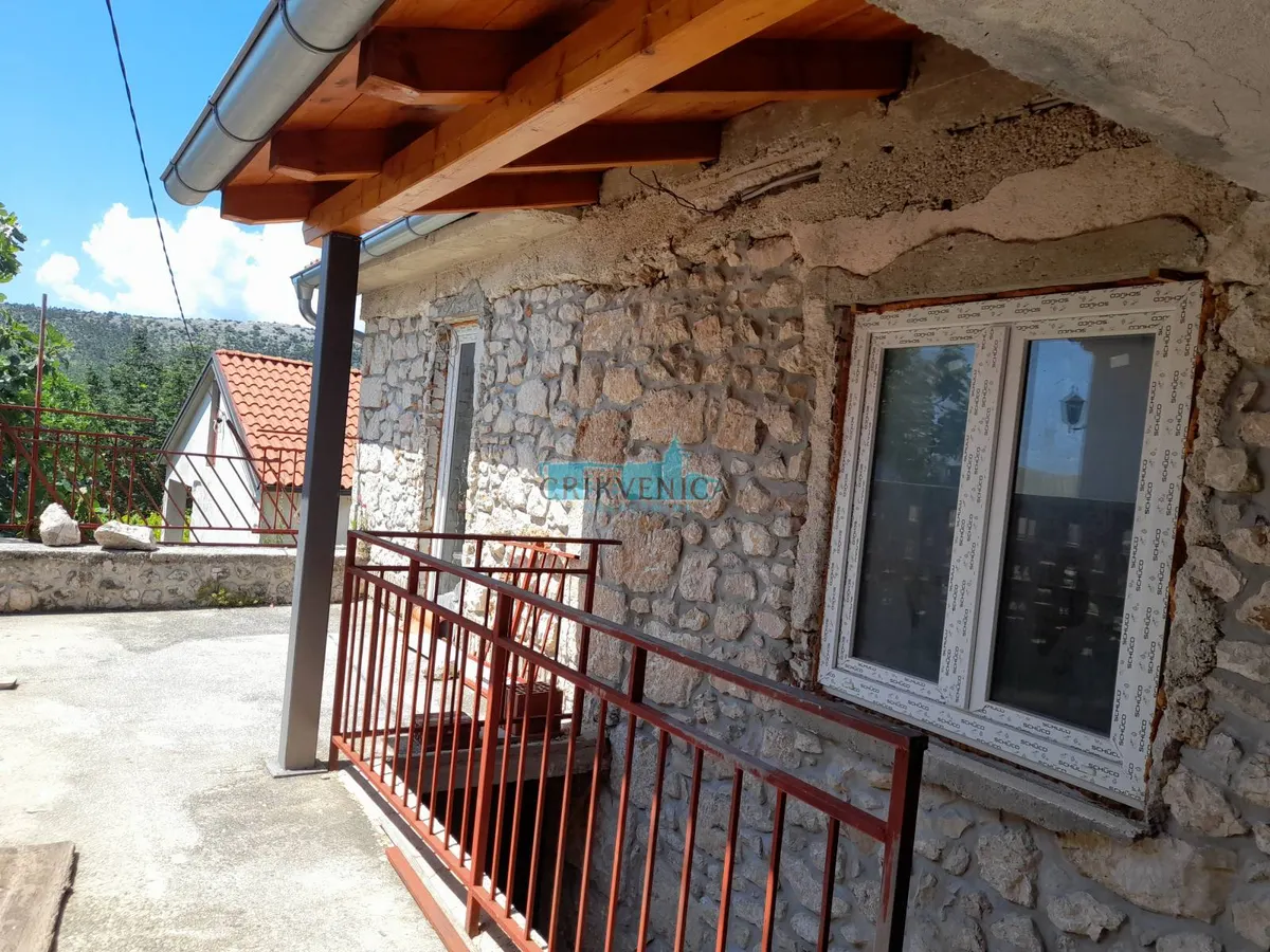 Kuća - Vinodolska Općina, 215m2