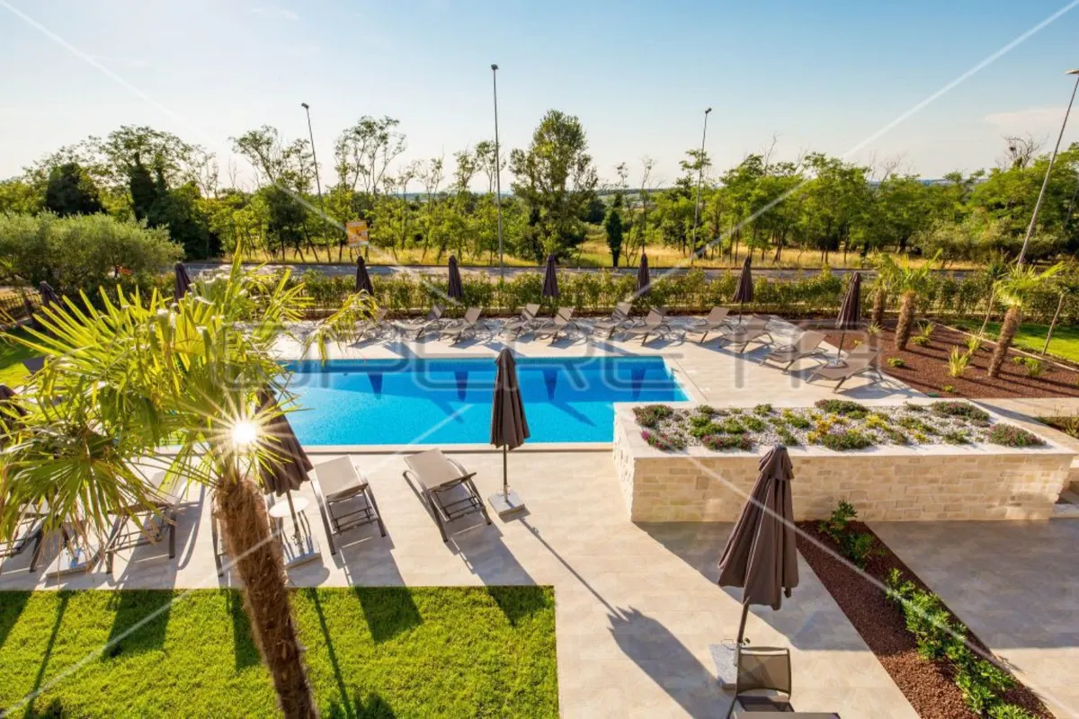 Zgrada - Poreč, Poreč, Poreč, 2051m2