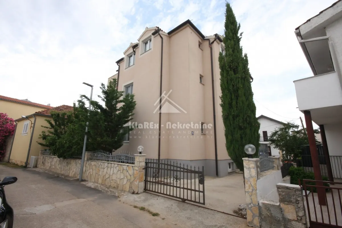 Kuća - Vodice, 583.1m2