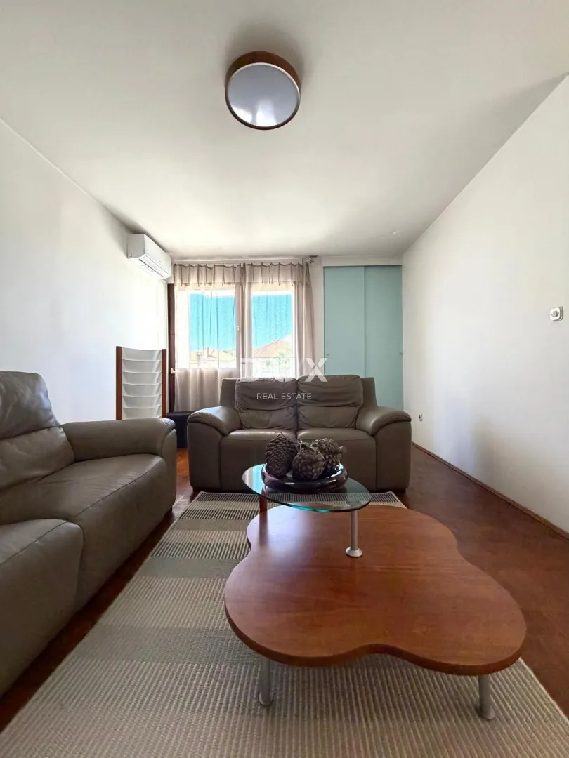 Stan - Biograd na Moru, 79m2