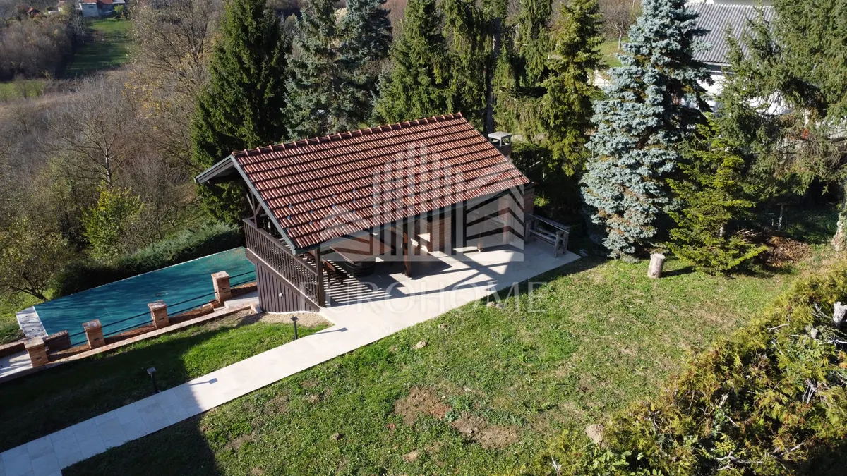 Kuća - Zaprešić - Okolica, 183m2