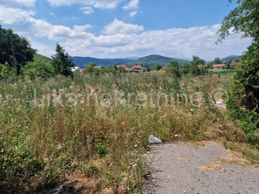 Land - Otočac, 3530m2