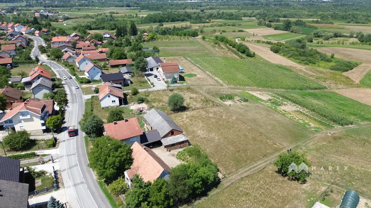 Zemljište - Oroslavje, 1331m2
