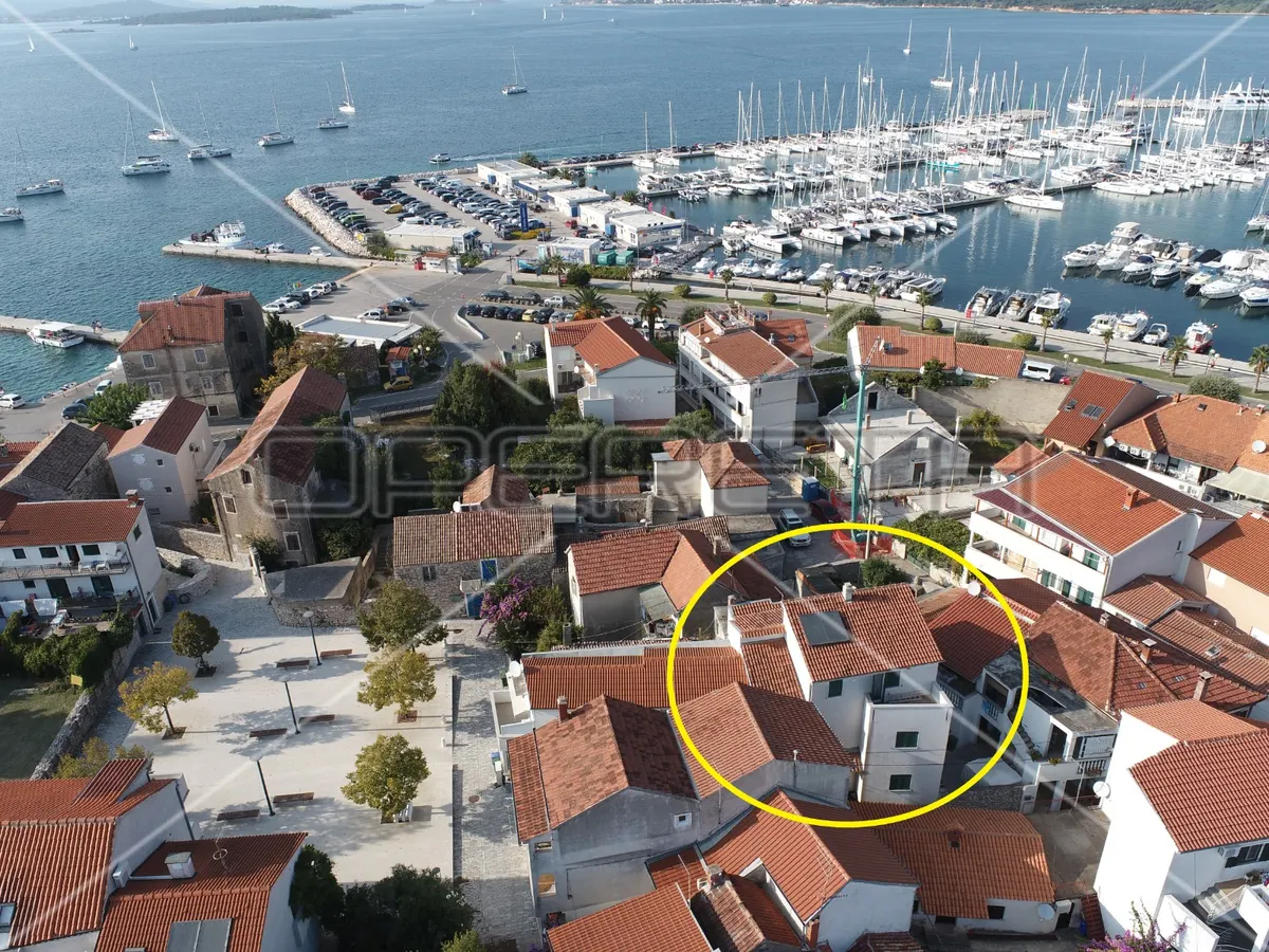 House - Kneza Hrvoja Hrvatinića, Biograd, Biograd, 222m2