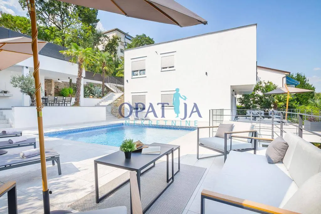 Kuća - Opatija, 250m2