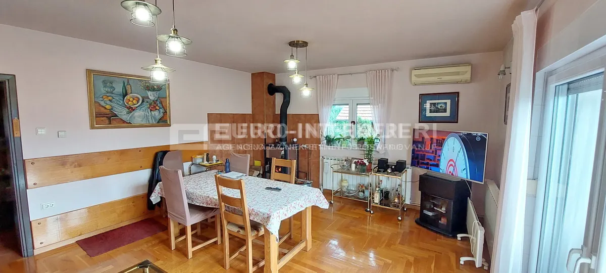 Kuća - Podsused - Vrapče, 381m2