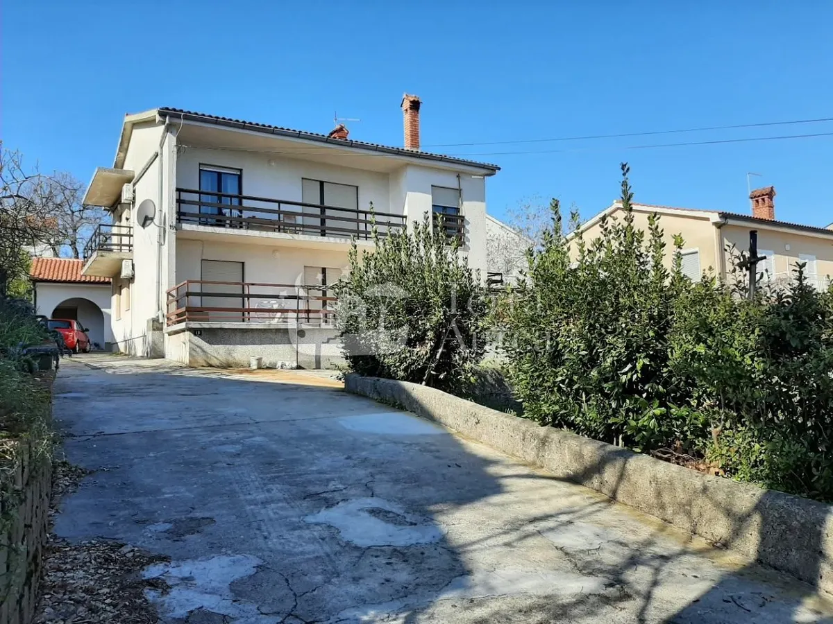 Kuća - Malinska-Dubašnica, 376m2