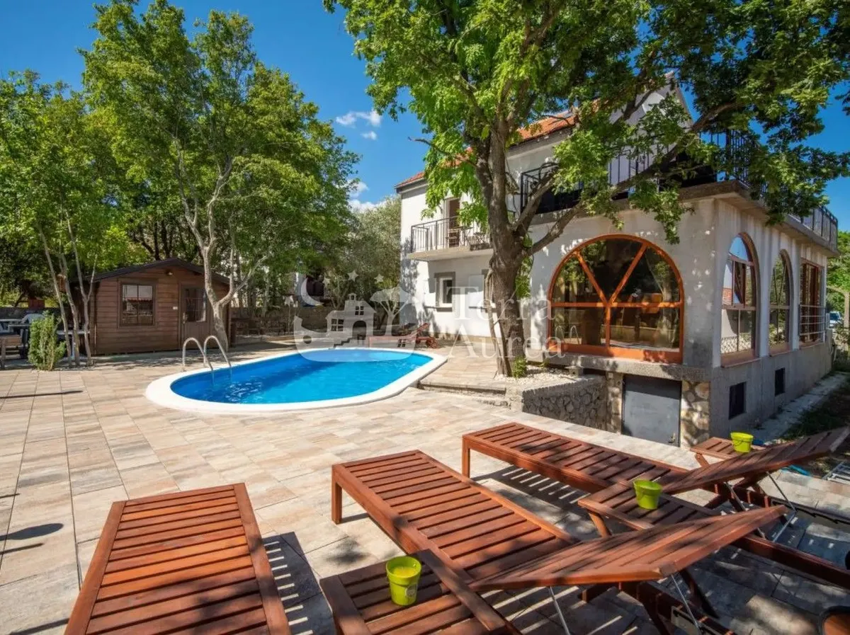 Kuća - Krk, 250m2