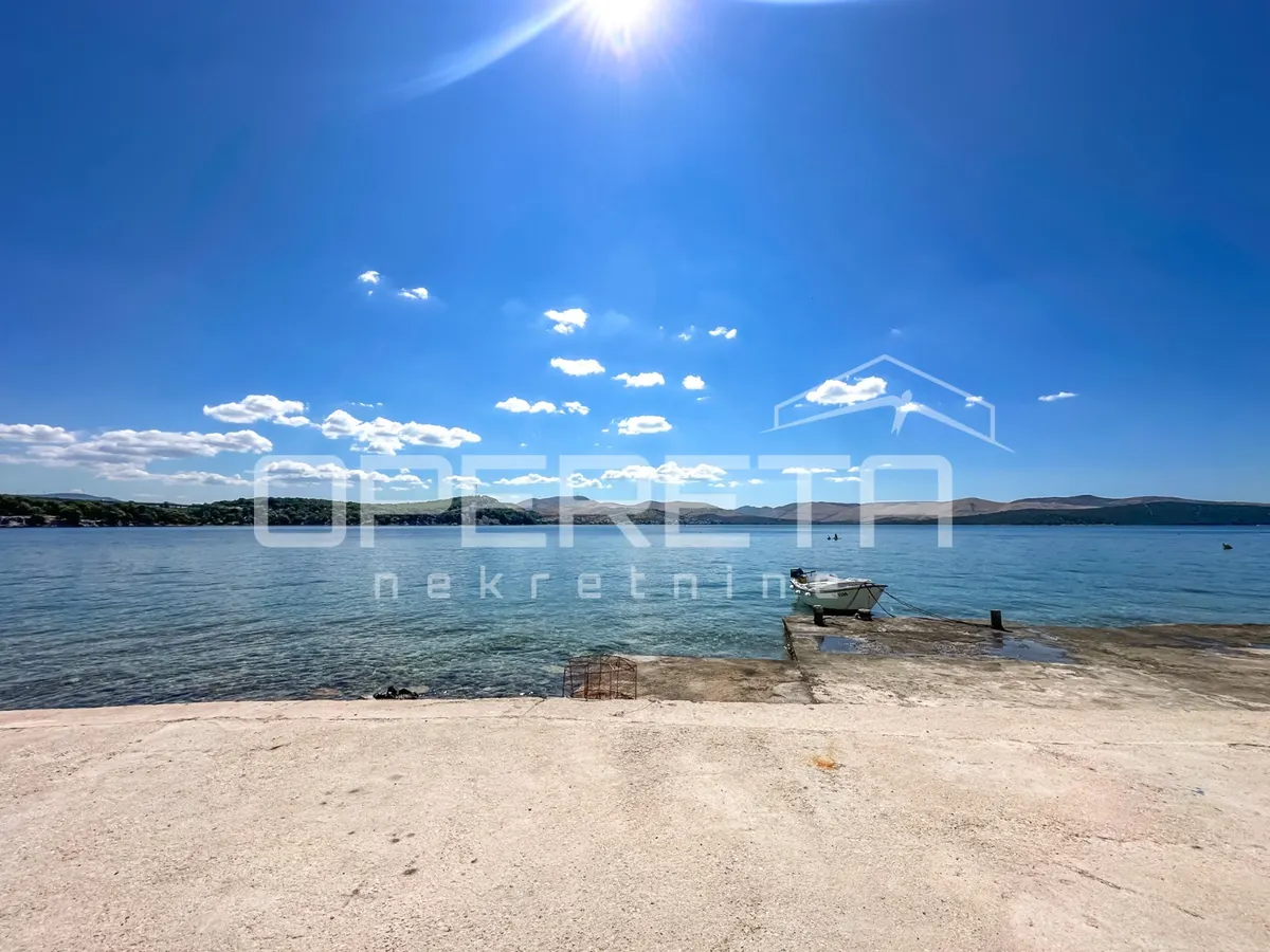 Kuća - Krapanj, Šibenik okolica, Šibenik, 160m2
