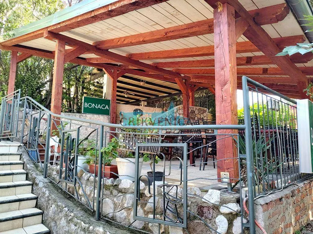 Poslovni Prostor - Crikvenica, 100m2