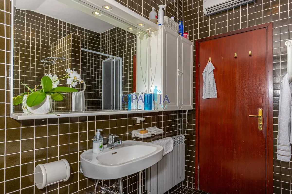 Poslovni Prostor - Crikvenica, 630m2