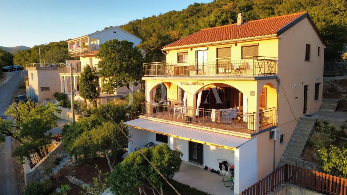 Kuća - Novi Vinodolski, 220m2