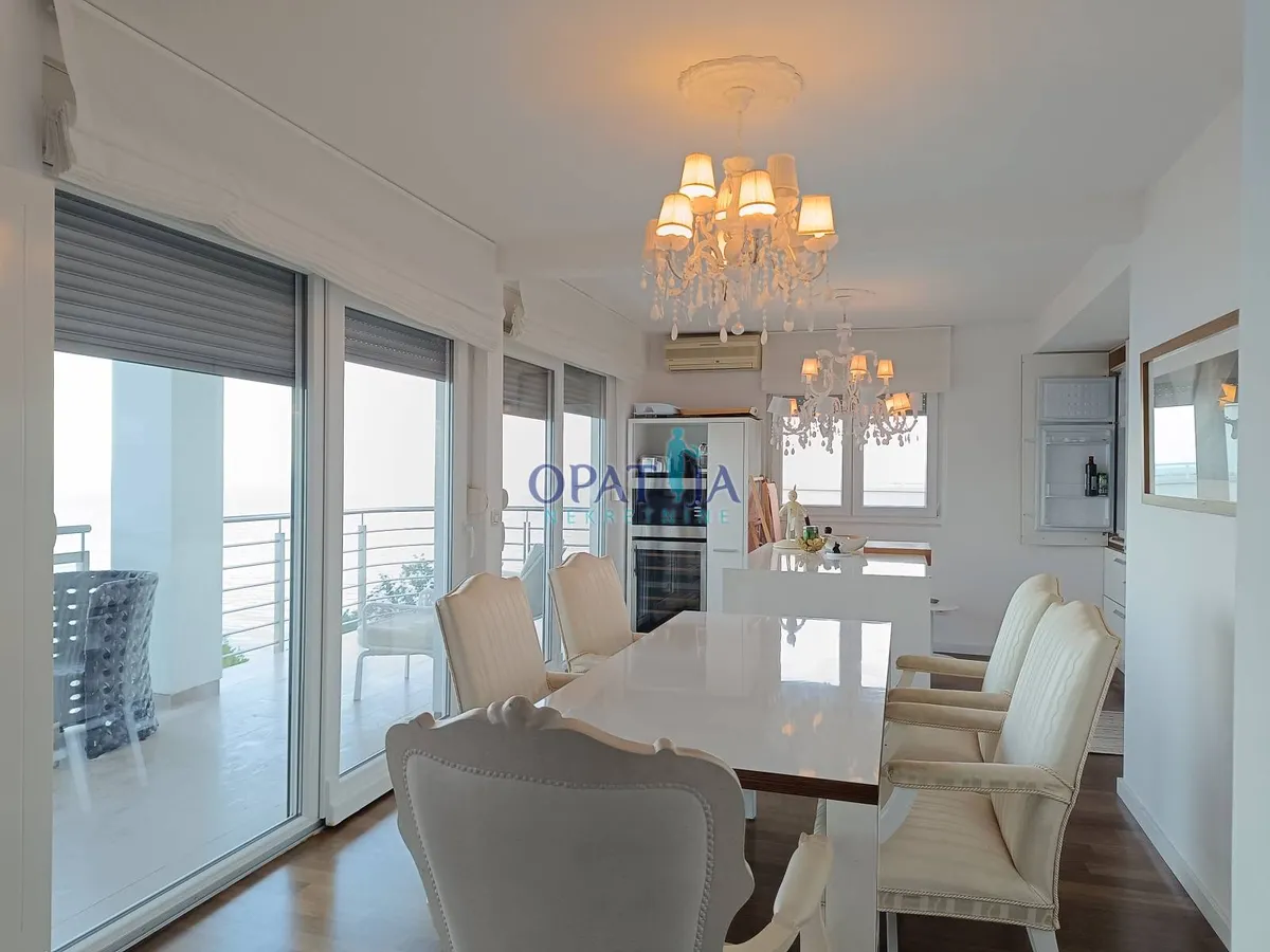 Stan - Opatija, 98.02m2