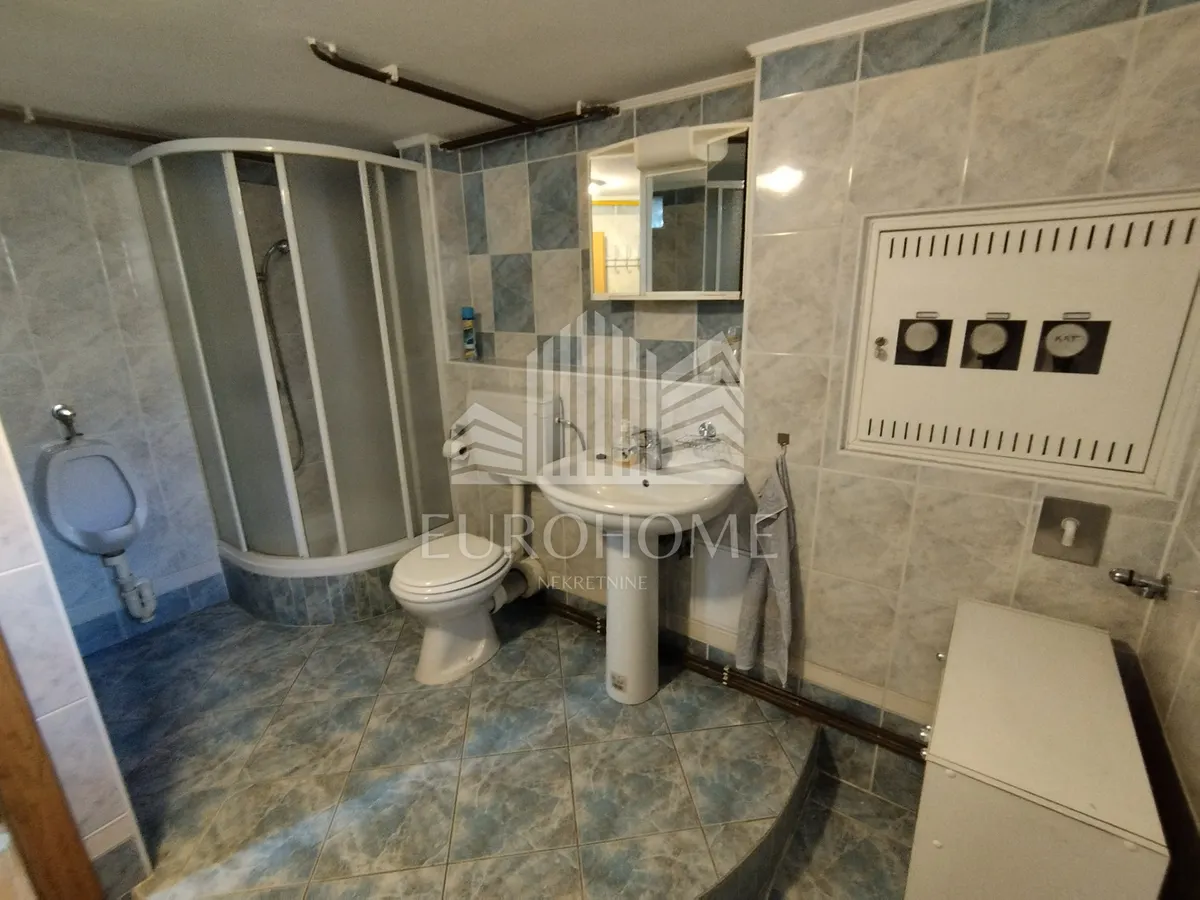 Poslovni Prostor - Trnje, 37m2